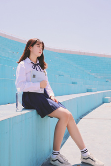 美丽的姑娘播放视频